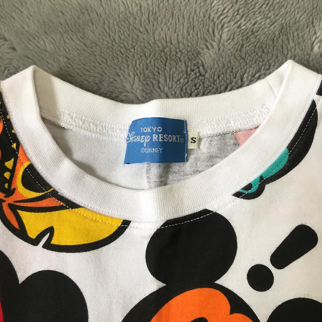 Disney(ディズニー)のディズニー　TシャツSサイズ　1回使用　美品 レディースのトップス(Tシャツ(半袖/袖なし))の商品写真