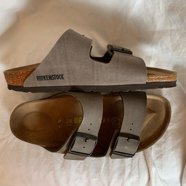 BIRKENSTOCK(ビルケンシュトック)のビルケンシュトック　アリゾナ　38  未使用❗️ レディースの靴/シューズ(サンダル)の商品写真