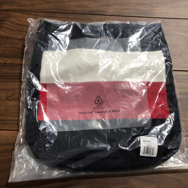 TOMMY HILFIGER(トミーヒルフィガー)のTOMMY カバン レディースのバッグ(ハンドバッグ)の商品写真