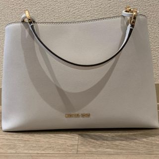 マイケルコース(Michael Kors)の【美品】MICHAEL KORS バッグ   ホワイト  日曜まで値下げ(ハンドバッグ)