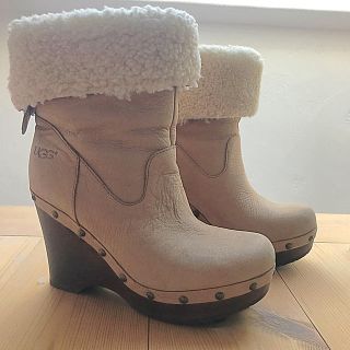 アグ(UGG)のugg  ブーツ　新品(ブーツ)