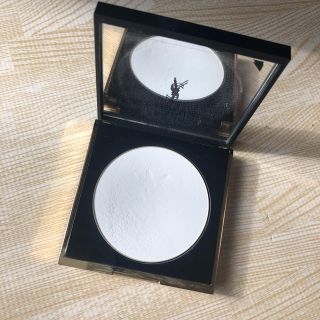 イヴサンローランボーテ(Yves Saint Laurent Beaute)のイヴ・サンローラン　フェイスパウダー(フェイスパウダー)