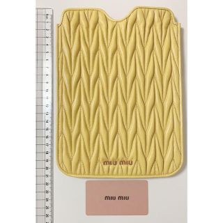 ミュウミュウ iPadの通販 21点 | miumiuを買うならラクマ