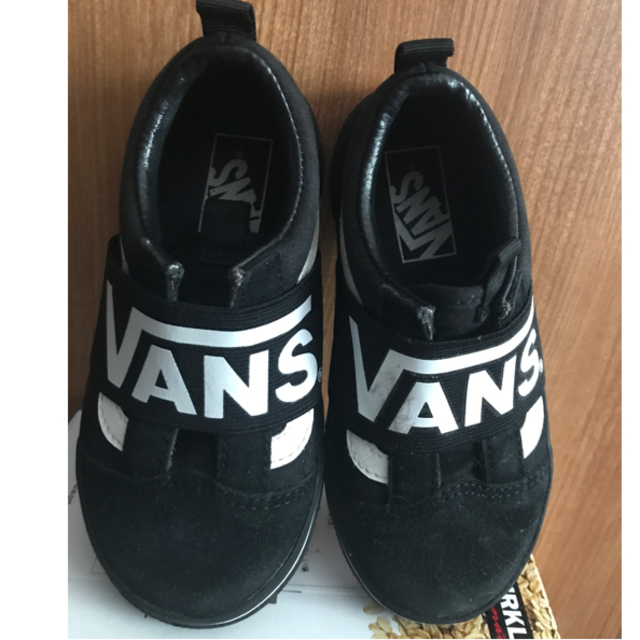 VANS(ヴァンズ)の【値下げ】vansスニーカー☆キッズ17㎝☆キッズスニーカー☆オススメ キッズ/ベビー/マタニティのキッズ靴/シューズ(15cm~)(スニーカー)の商品写真