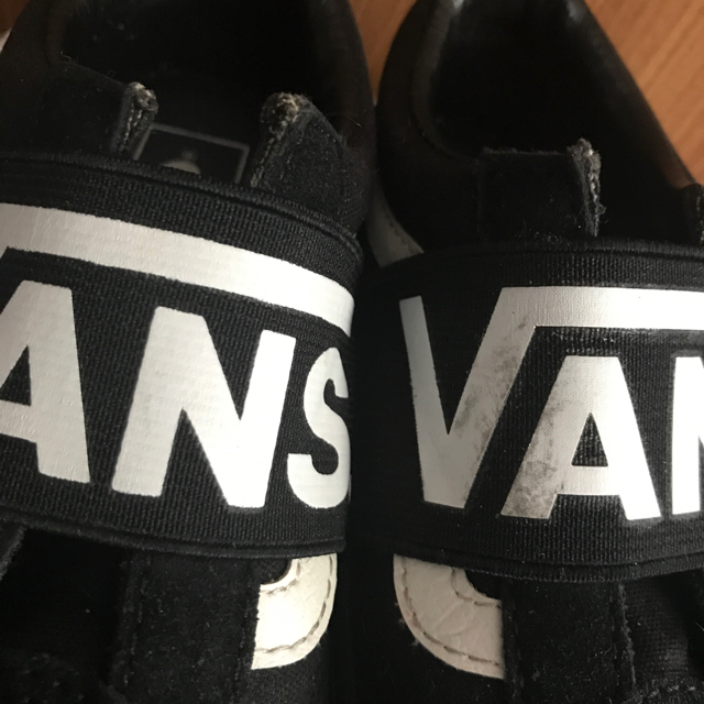 VANS(ヴァンズ)の【値下げ】vansスニーカー☆キッズ17㎝☆キッズスニーカー☆オススメ キッズ/ベビー/マタニティのキッズ靴/シューズ(15cm~)(スニーカー)の商品写真