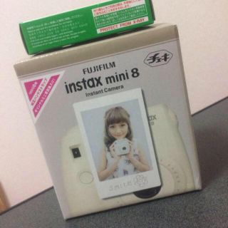 『新品』チェキ本体+フィルム(フィルムカメラ)