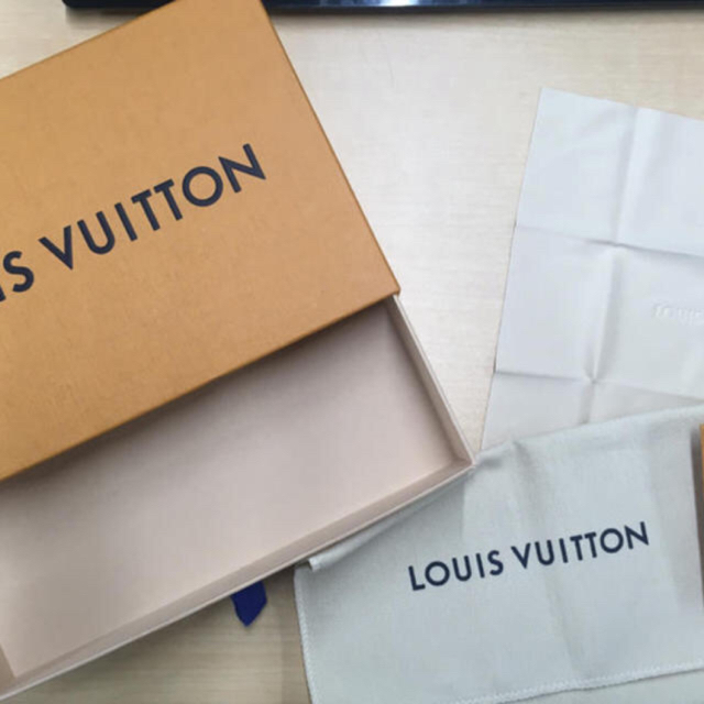 LOUIS VUITTON(ルイヴィトン)の新作☆ルイヴィトンバッグ チャーム・チェーン  ハンドメイドのファッション小物(バッグチャーム)の商品写真