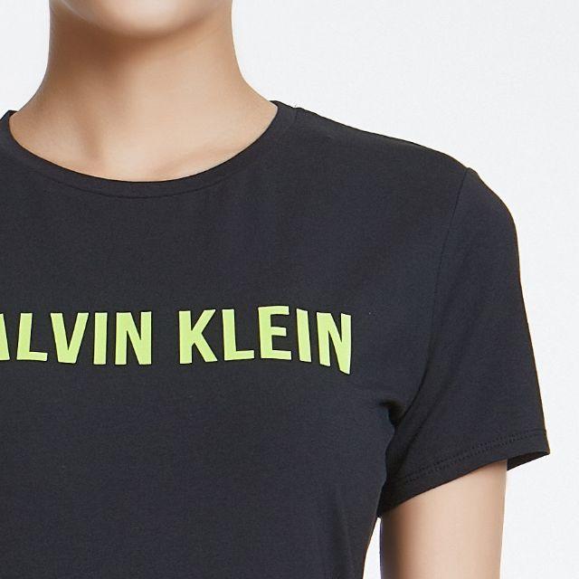 Calvin Klein(カルバンクライン)のカルバンクライン ロゴ ショートスリーブ T シャツ 半袖 カットソー 黒 S レディースのトップス(Tシャツ(半袖/袖なし))の商品写真