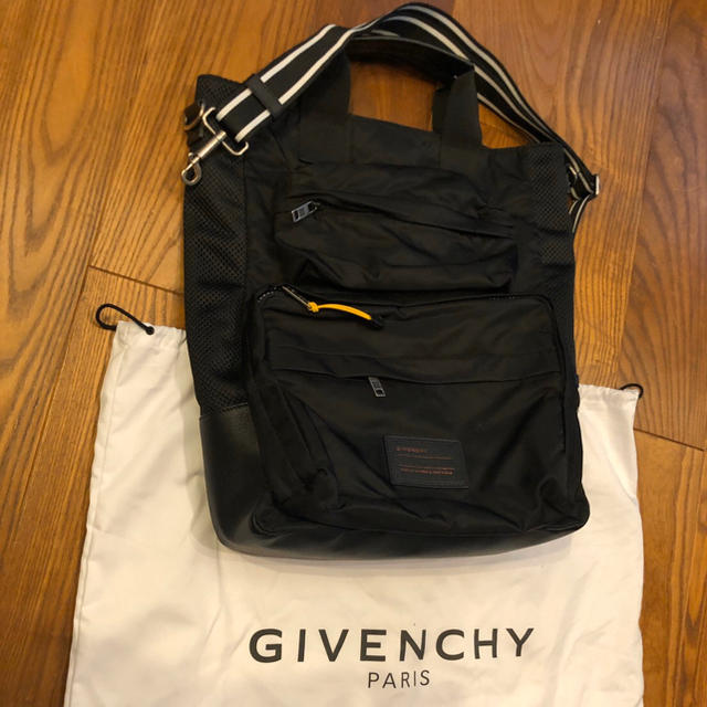 GIVENCHY トートバック