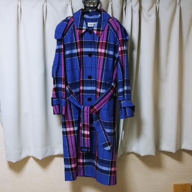 SNIDEL(スナイデル)のオーバーサイズトレンチコート レディースのジャケット/アウター(ロングコート)の商品写真
