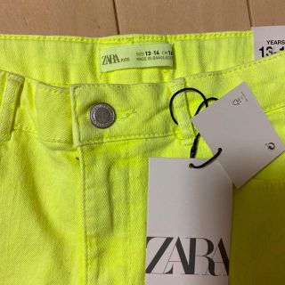 ザラ(ZARA)のZARA KIDS ネオンイエロー　蛍光　ショートパンツ(ショートパンツ)