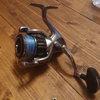 シマノ(SHIMANO)のツインパワー4000XG(リール)