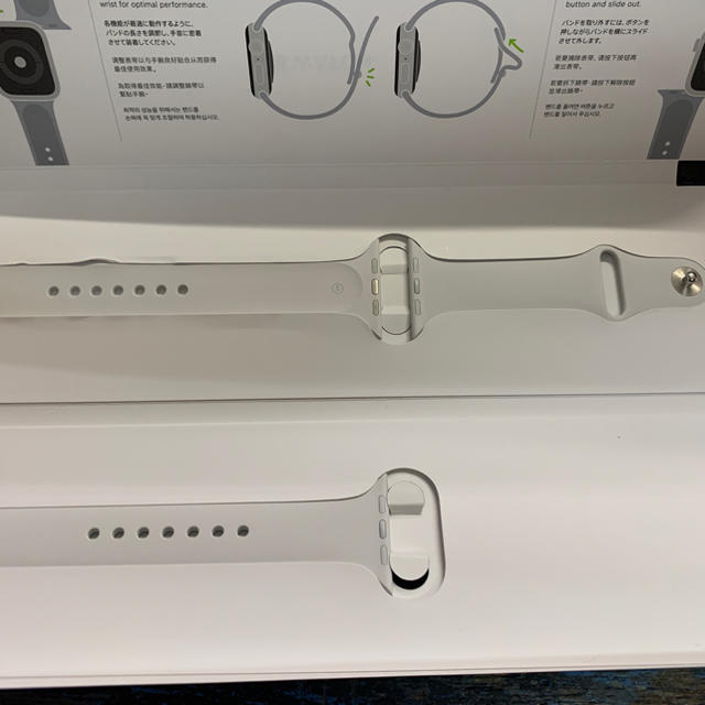 Apple Watch(アップルウォッチ)のアップルウォッチ4 44mm アルミニウム GPS+Cellular シルバー スマホ/家電/カメラのスマートフォン/携帯電話(スマートフォン本体)の商品写真