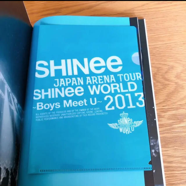 SHINee(シャイニー)のJAPAN　ARENA　TOUR　SHINee　WORLD　2013～Boys　 エンタメ/ホビーのDVD/ブルーレイ(ミュージック)の商品写真