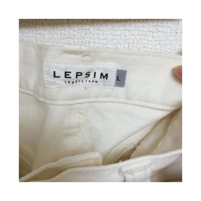LEPSIM(レプシィム)のLEPSIM ホワイトデニムパンツ レディースのパンツ(デニム/ジーンズ)の商品写真
