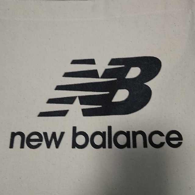 New Balance(ニューバランス)の最終値下げ！新品！非売品！new balanceの斜めがけカバン レディースのバッグ(ショルダーバッグ)の商品写真