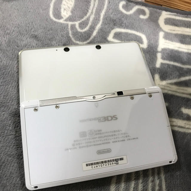 任天堂　3DS ホワイト 2