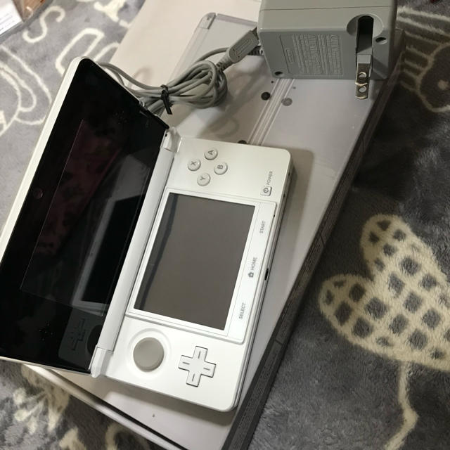 任天堂　3DS ホワイト 3