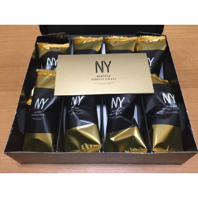 ★東京土産　大人気★N.Y.パーフェクトチーズ　8個 食品/飲料/酒の食品(菓子/デザート)の商品写真