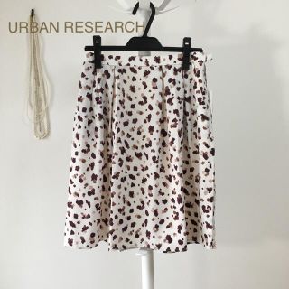 アーバンリサーチ(URBAN RESEARCH)の新品🍀 URBAN RESEARCH タックスカート 定価10,800円(ひざ丈スカート)