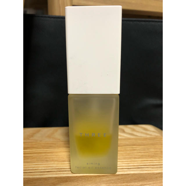 THREE(スリー)のaiming facial oil essence【値下げ】 コスメ/美容のスキンケア/基礎化粧品(美容液)の商品写真