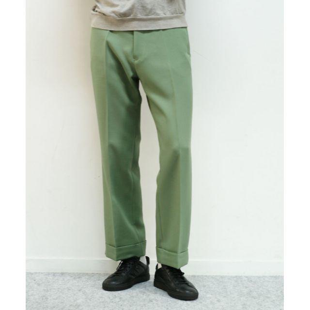 COMOLI(コモリ)のKAIKO THE PREST OLIVE SIZE 2 メンズのパンツ(スラックス)の商品写真