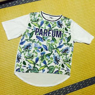 ウィゴー(WEGO)の ボタニカル柄(Tシャツ(半袖/袖なし))