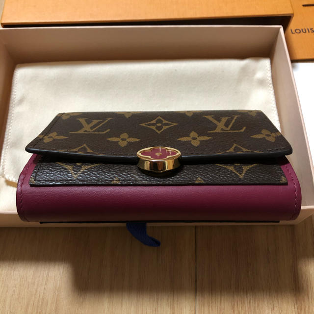 LOUIS VUITTON(ルイヴィトン)の♡ルイヴィトン ポルトフォイユ フロール コンパクト　モノグラム 財布♡ レディースのファッション小物(財布)の商品写真