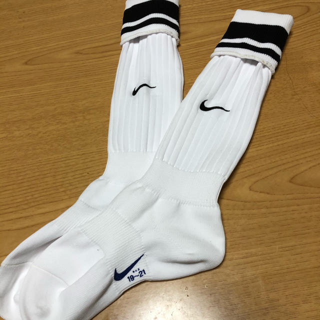 NIKE(ナイキ)の値下げ！サッカーソックス　ナイキ スポーツ/アウトドアのサッカー/フットサル(その他)の商品写真