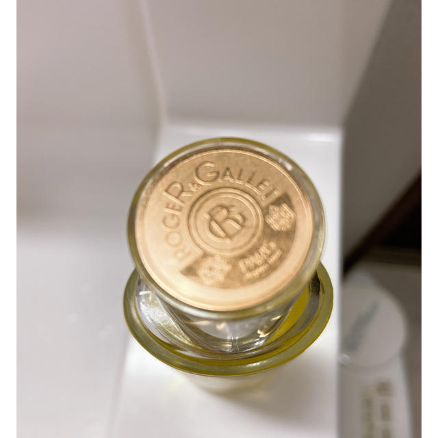 L'OCCITANE(ロクシタン)のロジェガレ　パフュームオイル コスメ/美容のボディケア(ボディオイル)の商品写真