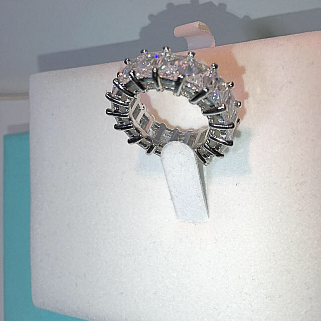 agete(アガット)の新品 フルエタニティーシルバーリング 17連ダイヤモンド10号指輪 プラチナ レディースのアクセサリー(リング(指輪))の商品写真