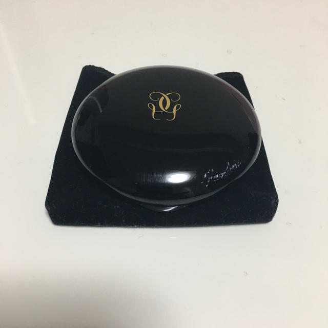 GUERLAIN(ゲラン)のレヴォワレットプードルプレッセ　ゲラン コスメ/美容のベースメイク/化粧品(フェイスパウダー)の商品写真