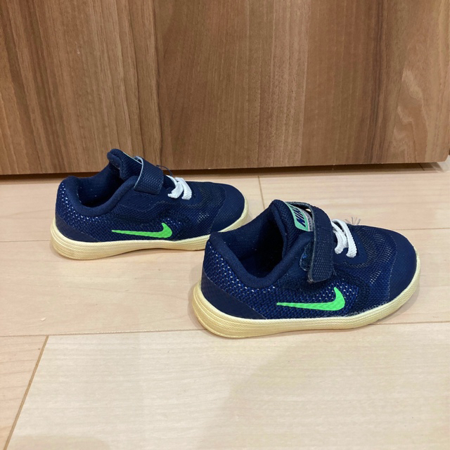 NIKE(ナイキ)のNIKE ネイビー スニーカー 12㎝ キッズ/ベビー/マタニティのベビー靴/シューズ(~14cm)(スニーカー)の商品写真