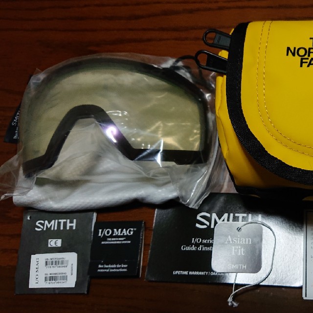 SMITH(スミス)のSMITH 18/19 I/O MAG NOTRH FACE goggles スポーツ/アウトドアのスノーボード(アクセサリー)の商品写真