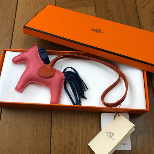 Hermes - HERMES エルメス ロデオチャームPM ️ 新品の通販 by ChiChiママ's shop｜エルメスならラクマ