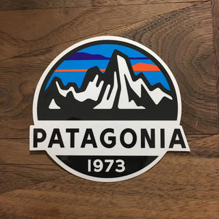 パタゴニア(patagonia)の【正規品】パタゴニア ステッカーです。(登山用品)