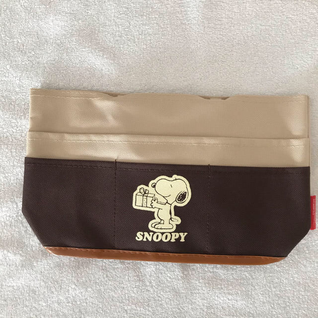 SNOOPY(スヌーピー)のスヌーピー　バッグインバッグ  エンタメ/ホビーのおもちゃ/ぬいぐるみ(キャラクターグッズ)の商品写真