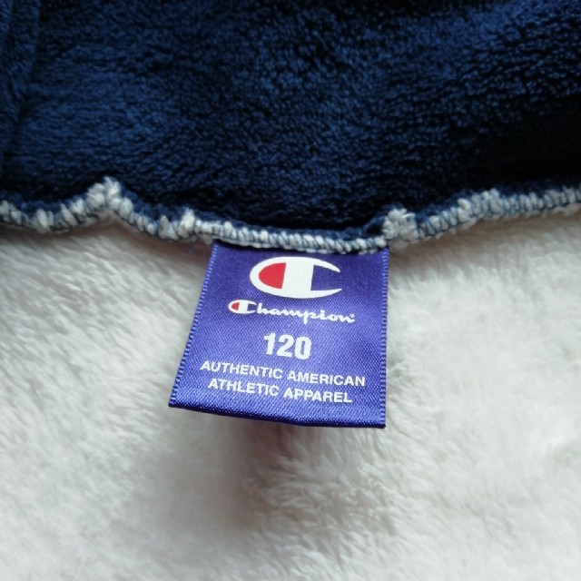 Champion(チャンピオン)のエルフィー様専用　チャンピオンフリース　120 キッズ/ベビー/マタニティのキッズ服男の子用(90cm~)(ジャケット/上着)の商品写真