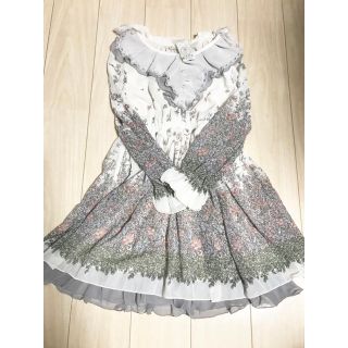 アクシーズファム(axes femme)の新品タグ付き☆アクシーズファム☆ラッフル襟 花柄ワンピース(ひざ丈ワンピース)