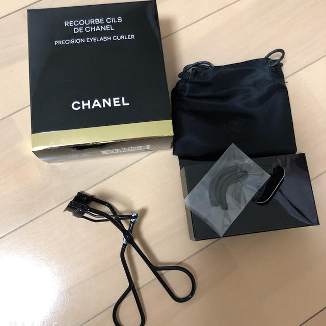 CHANEL(シャネル)の【CHANEL】シャネル　ルクルブ　シル　アイラッシュカーラー コスメ/美容のメイク道具/ケアグッズ(ビューラー・カーラー)の商品写真