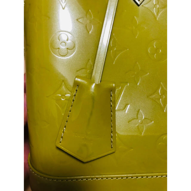 LOUIS VUITTON(ルイヴィトン)のLOUIS VUITTON Alma PM Vert Impression レディースのバッグ(ハンドバッグ)の商品写真