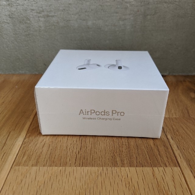 新販売センター Apple AirPods pro アップル MWP22J/A スマホ/家電