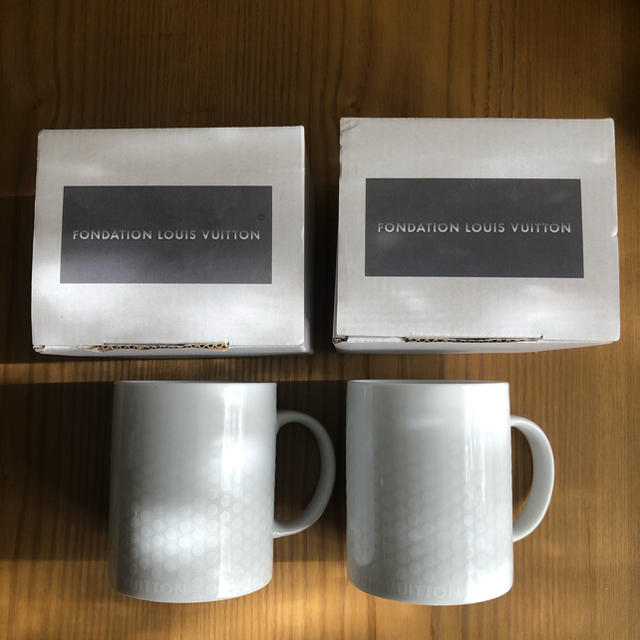 LOUIS VUITTON(ルイヴィトン)のLOUIS VUITTON ペアマグカップ インテリア/住まい/日用品のキッチン/食器(グラス/カップ)の商品写真