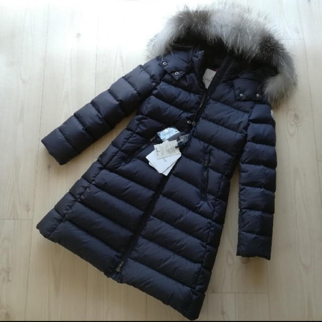 MONCLER(モンクレール)のMONCLER♥ ABELLE♥10A♥ネイビー レディースのジャケット/アウター(ダウンコート)の商品写真