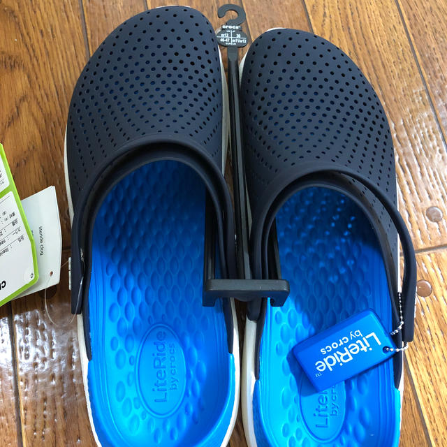 crocs(クロックス)のクロックス メンズの靴/シューズ(サンダル)の商品写真