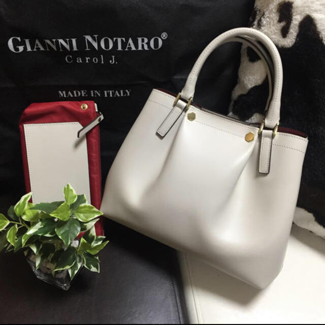 GIANNI NOTARO/ジャンニノターロ Carol J. タックトート 小