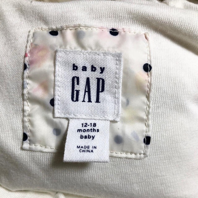 babyGAP(ベビーギャップ)のbabyGAP ダウンパーカー　80 キッズ/ベビー/マタニティのベビー服(~85cm)(ジャケット/コート)の商品写真