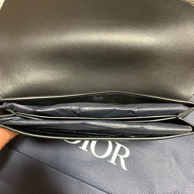 DIOR HOMME(ディオールオム)の新品　　ディオール　クラッチバック　カーフスキン　サドルバック メンズのバッグ(セカンドバッグ/クラッチバッグ)の商品写真