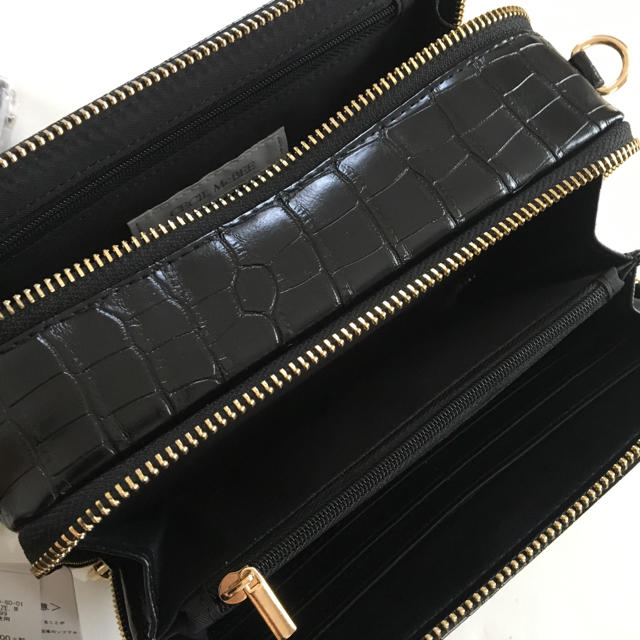 CECIL McBEE(セシルマクビー)の新品 セシルマクビー クロコ型 ショルダーウォレット お財布ポシェット ブラック レディースのファッション小物(財布)の商品写真