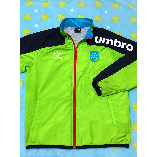 UMBRO(アンブロ)のアンブロ　160㌢　アウター　ジャンパー　ウィンドブレーカー キッズ/ベビー/マタニティのキッズ服男の子用(90cm~)(ジャケット/上着)の商品写真